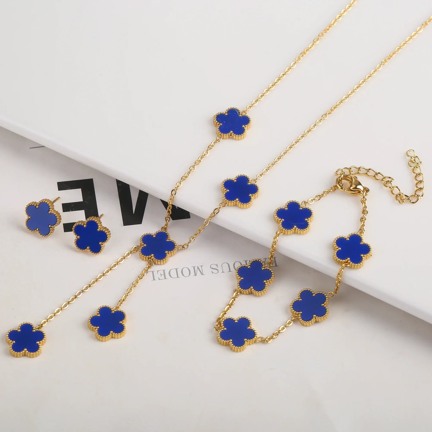 Hengsangxin Adjustable Gold Plated 316L Stainless Steel Flower Clover Bracelet