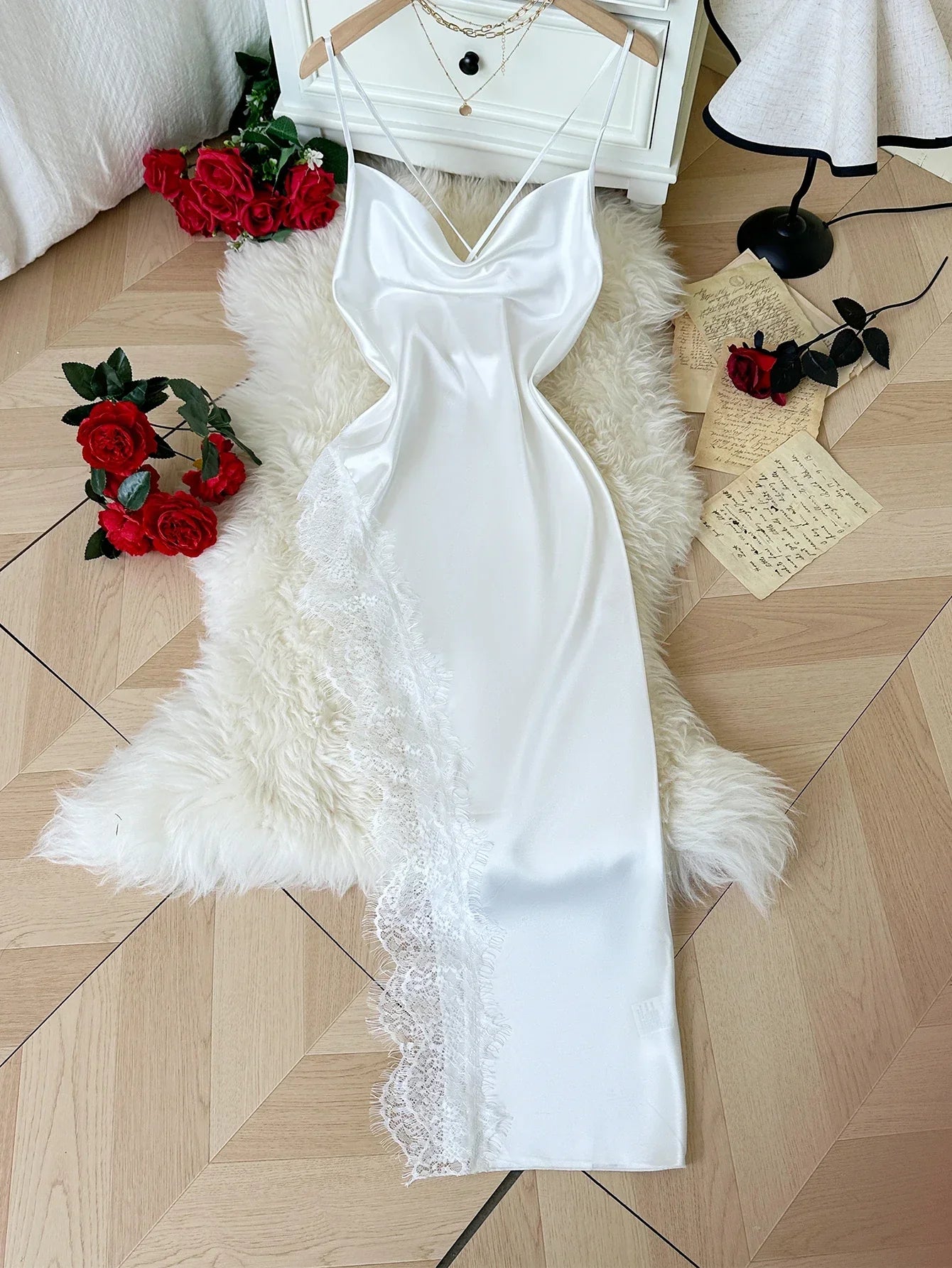 CN Tibet Zhejiang Women Sexy Lace Patchwork Spaghetti Strap Nightgown In Polyester