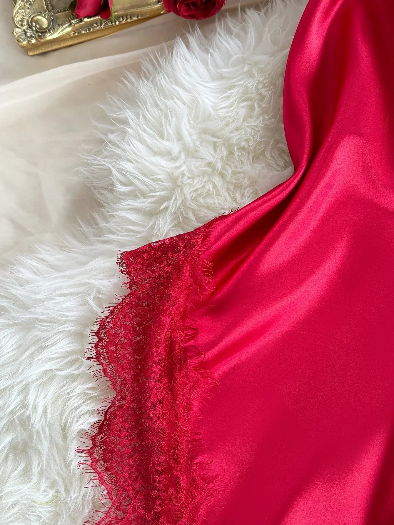 CN Tibet Zhejiang Women Sexy Lace Patchwork Spaghetti Strap Nightgown In Polyester