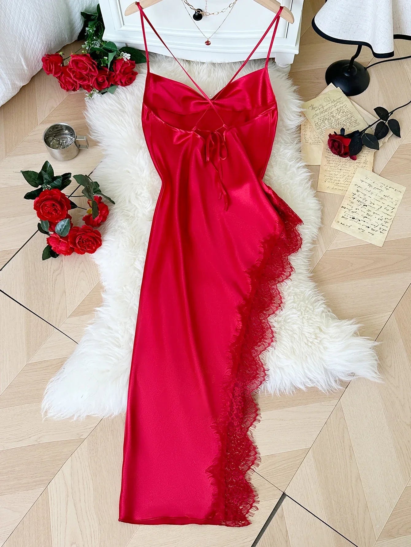 CN Tibet Zhejiang Women Sexy Lace Patchwork Spaghetti Strap Nightgown In Polyester